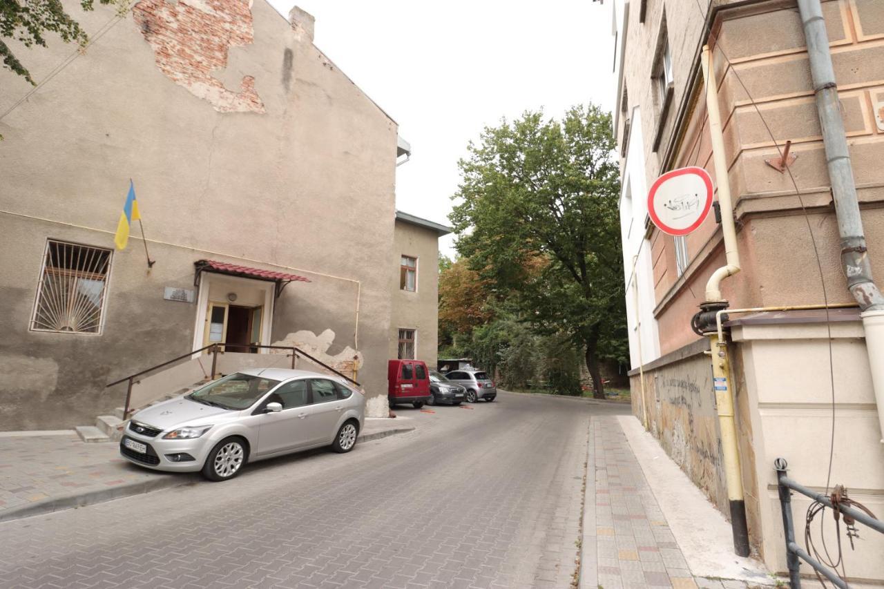 Cosmos Daire Ternopil Dış mekan fotoğraf